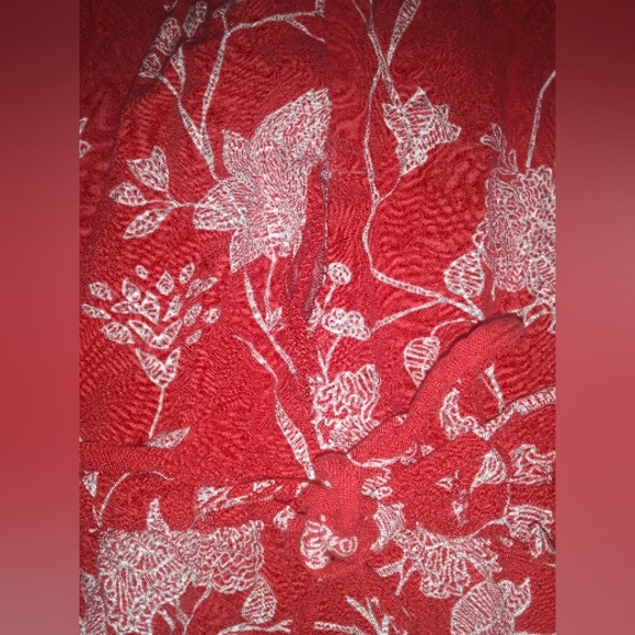 Womans Size Small Shirt Pant Suit Floral Print V-neck Red & White Suit - Picture 2 of 7